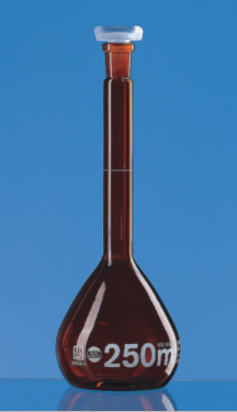 Matraz aforado BLAUBRAND clase A. Certificado. Vidrio topacio, 25ml, Boro 3.3 NS 10/19, Tapón en PP. Compra por múltiplo de 2/Precio x un. Brand.